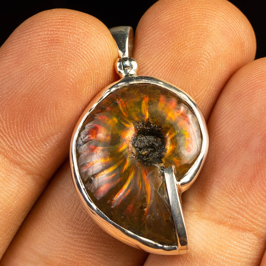 Pendente in argento con Ammonite Red Opal